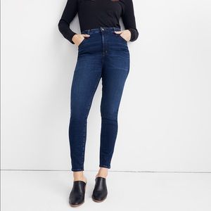 Curvy High-Rise Skinny Jeans in Hayes Wash size 29